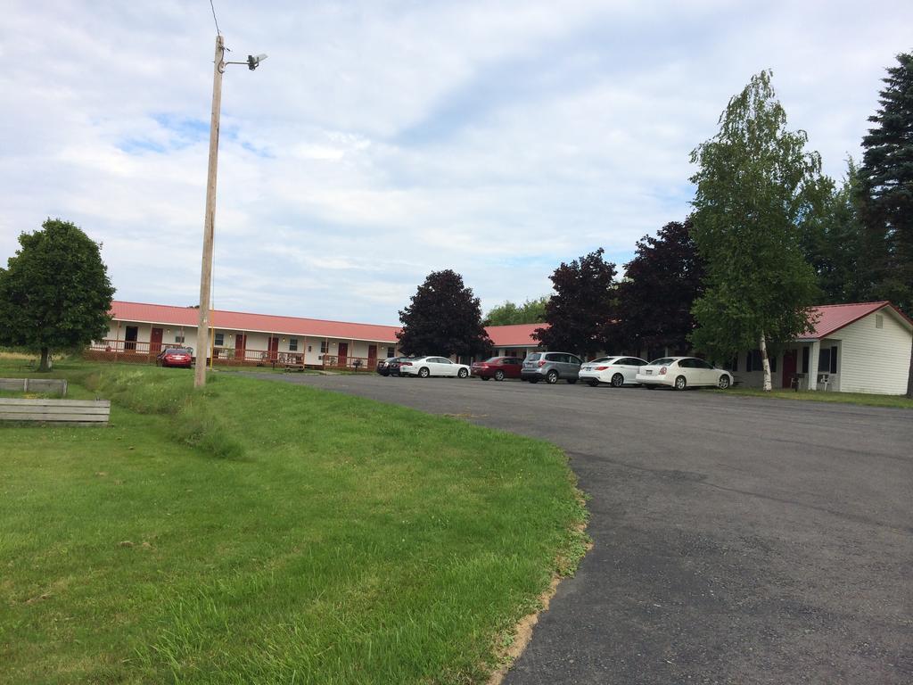 Port Lodge Motel Pulaski Dış mekan fotoğraf
